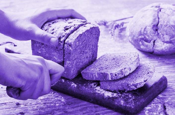 Traumdeutung: Brot schneiden